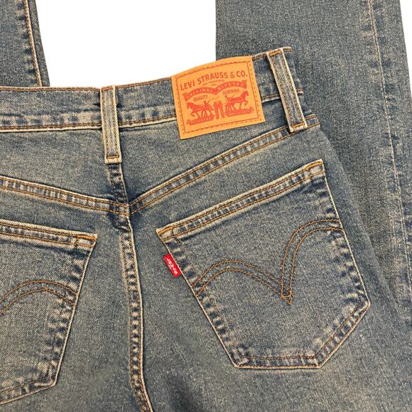 Levi’s Wedgie Straight Medium Wash Button Fly Jeans 24 - Picture 8 of 9